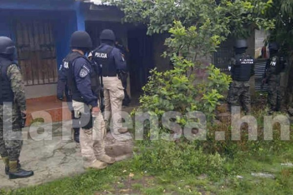 Policía realiza allanamientos en colonias de Comayagüela