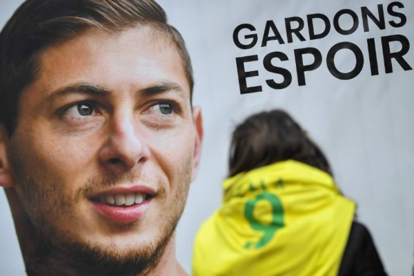 Familia de Emiliano Sala lanza una búsqueda submarina de la avioneta