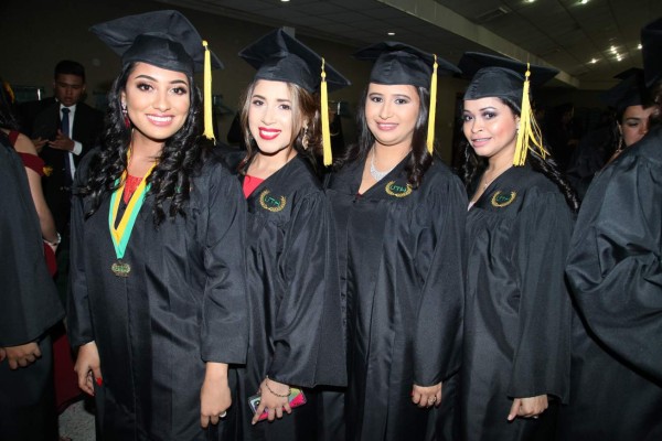 Graduación de la Universidad Tecnológica de Honduras
