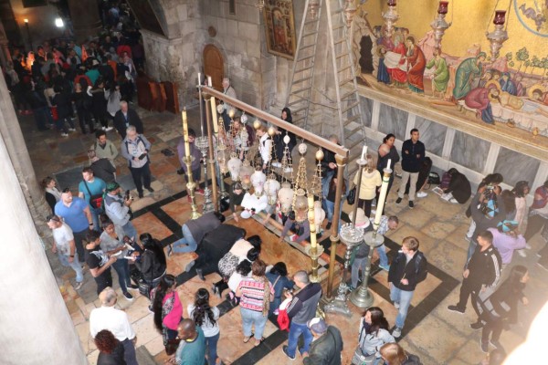 Siguen los pasos de Jesús en la Vieja Jerusalén