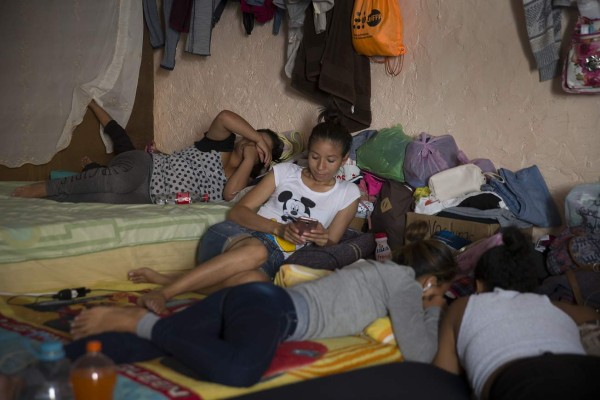 EEUU amplía programa que obliga a hondureños volver a México mientras esperan asilo