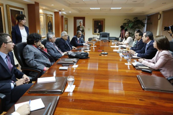 FMI inicia monitoreo de finanzas