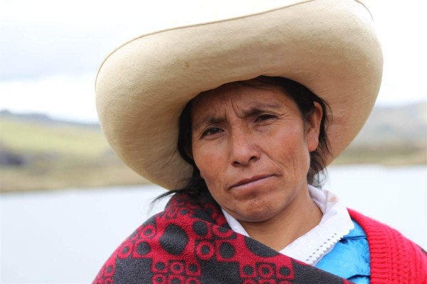 Campesina peruana, heredera de Berta Cáceres, gana Nobel Verde