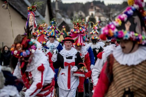 Música, máscaras y tradiciones centenarias en el carnaval checo