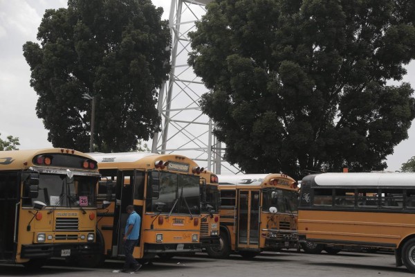 Trabajadores del transporte en San Pedro Sula ya reciben el bono