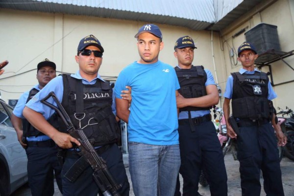 En juicio acusado de matar a su novia