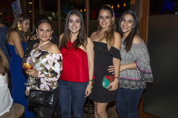 Sampedranos disfrutaron con la fiesta 'Tis The Season Party”