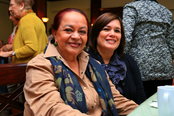 Araceli Downing es agasajada por su cumpleaños