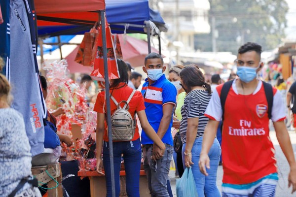 Celebración atípica del Día de los Enamorados deja pocas ventas