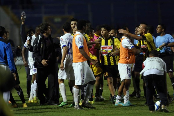 Romell Quioto sin castigo, pero con multa económica