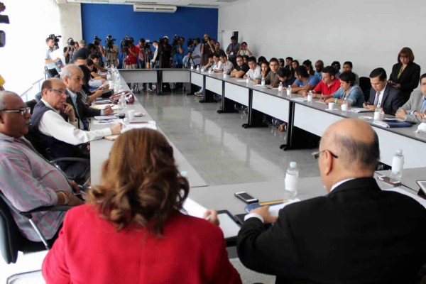 Mesa del diálogo cerca de sacar a la Unah de la crisis