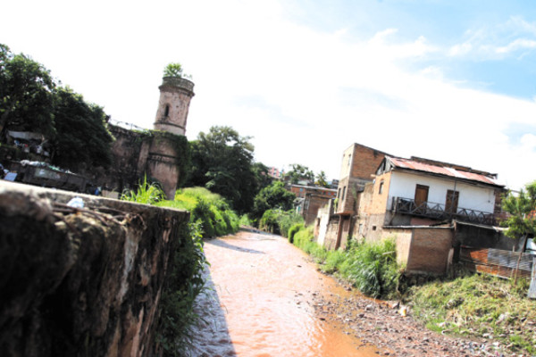 130,000 familias en riesgo por clima en Tegucigalpa