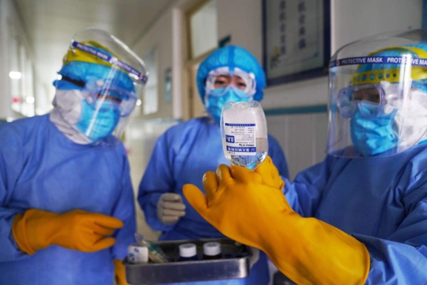 Médicos tailandeses usan tratamiento para el VIH en pacientes con coronavirus