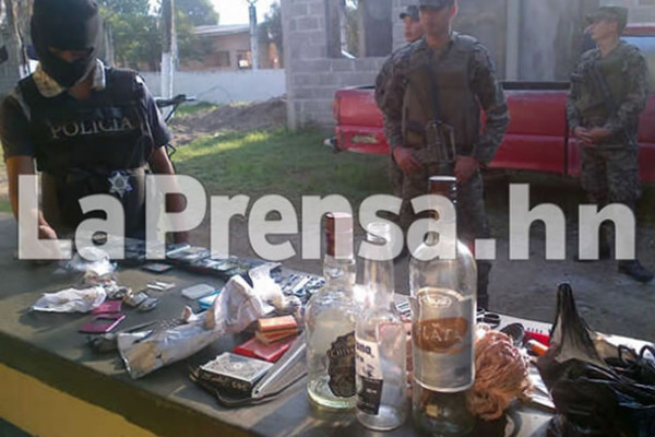 Militares y policías realizan operativos en el Penal de El Progreso
