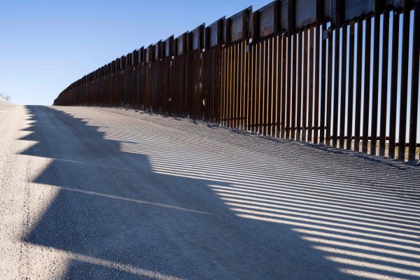 Trump amenaza cerrar frontera con México si Congreso no financia el muro