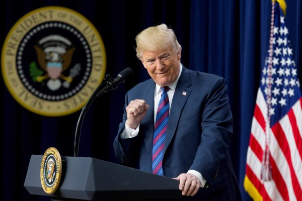 Trump cuestiona que el FBI no le informara de la investigación contra Paul Manafort