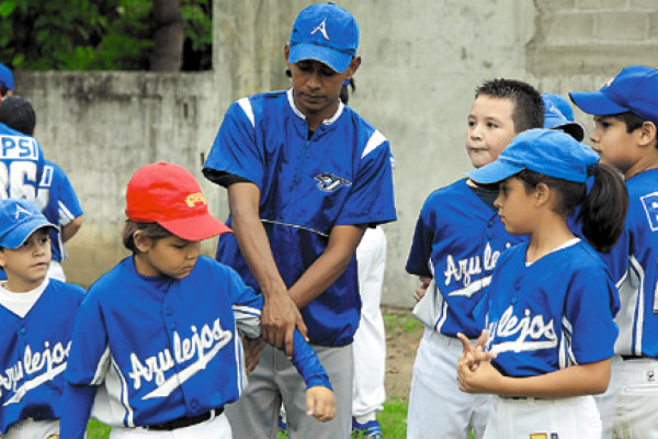 López: 'Azulejos dará de qué hablar en 2011”