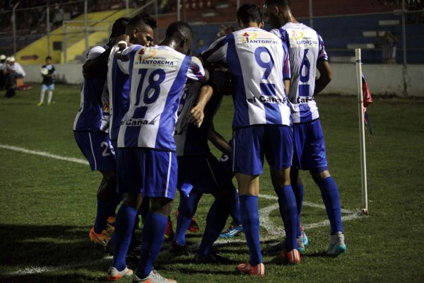 Victoria se adueña del clásico ceibeño