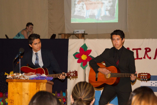 Nuestras Pequeñas Rosas celebran 25 años de labor