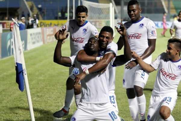 Olimpia vence al Real España e iguala en el liderato con Motagua