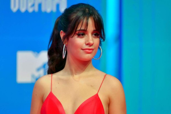 VIDEO: Camila Cabello defiende sus estrías y su panza