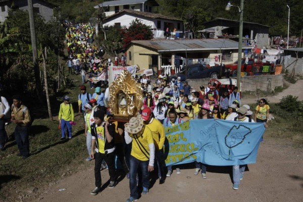 Fiesta juvenil en honor a la Virgen de Suyapa