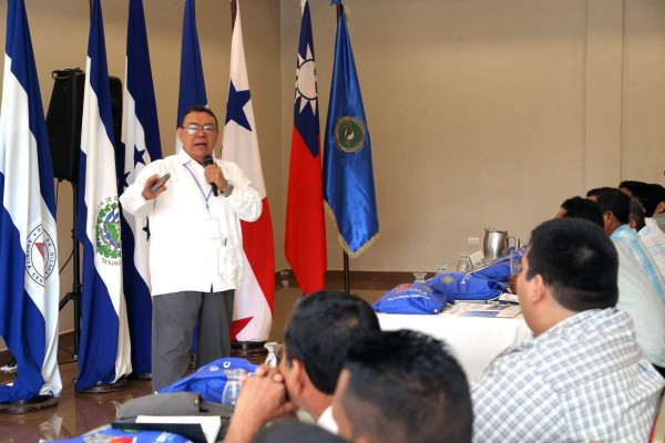 Avanzan las discusiones para eliminar pesca ilegal en Honduras