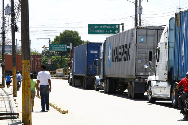En 300% se elevan costos por atrasos en la Portuaria de Honduras
