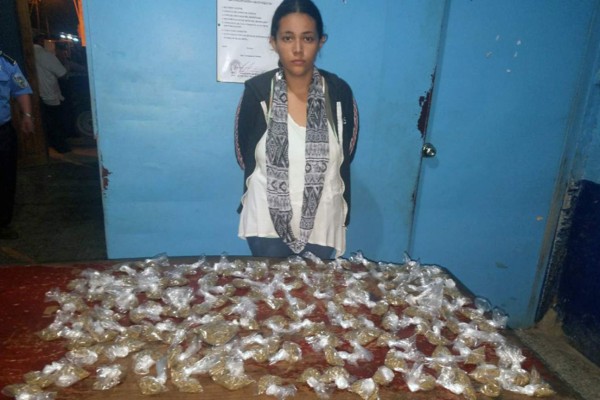 Detienen a joven con supuesta marihuana en aldea de Yoro