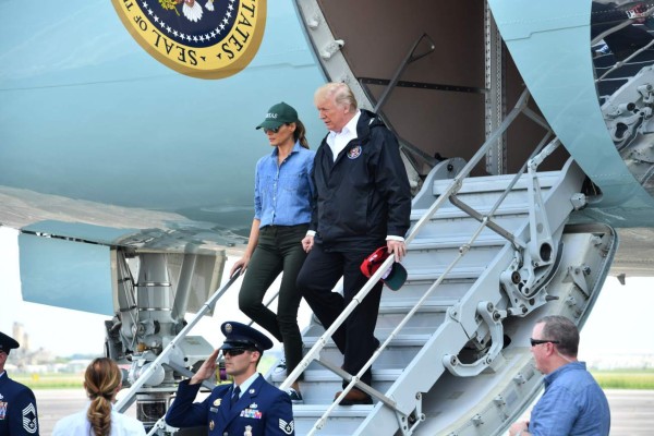 Trump regresa a Texas a visitar a afectados por Harvey