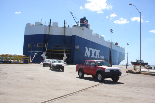Suben costos de navieras por falta de obras en puerto San Lorenzo
