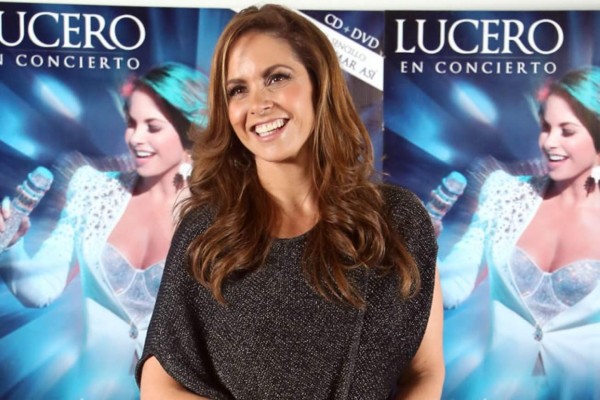 Lucero desata 'tsunami' de burlas en Twitter