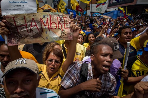 Los venezolanos pierden kilos y bajan de talla debido a la crisis