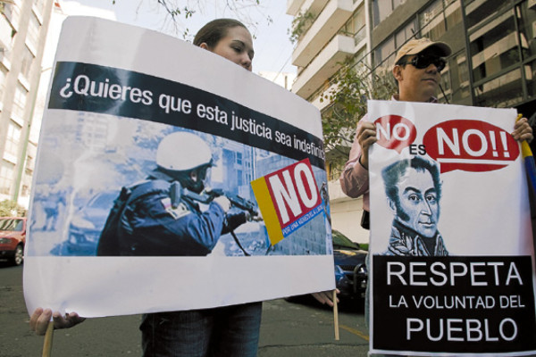 Marchan en contra de reelección indefinida