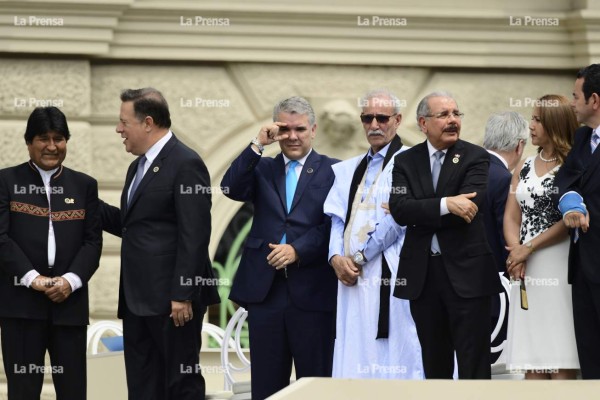 Evo Morales se saca los mocos y a Iván Duque no le llevan los anteojos de sol