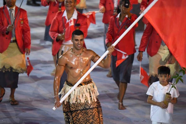 El abanderado de Tonga arrasa en redes sociales