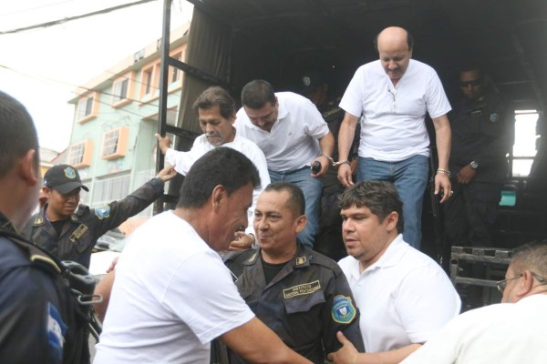 Jueza dicta medidas distintas a la prisión a exdirectivos del IHSS