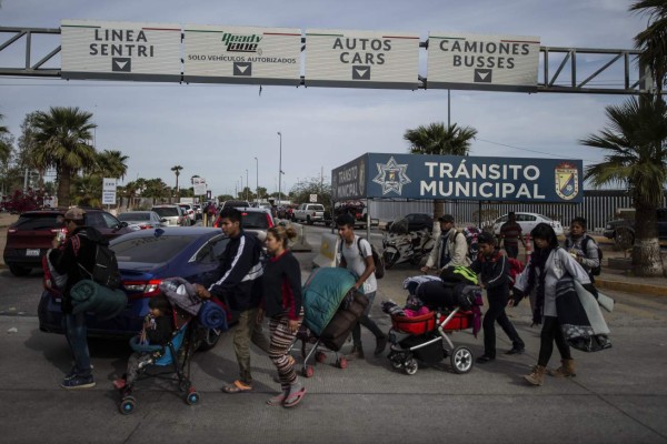 Caravana de migrantes sí podrá solicitar asilo en EEUU