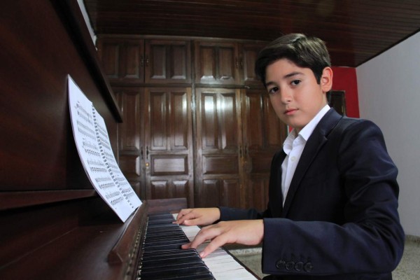 Jorge Eduardo del Cid, pianista con talento extraordinario