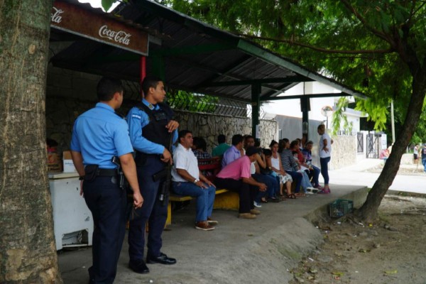 Reclaman cuerpos de los dos reos ultimados en El Pozo