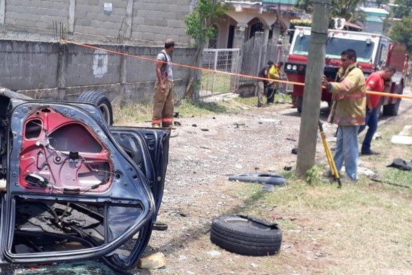 Enfermera muere al explotar su carro en Copán