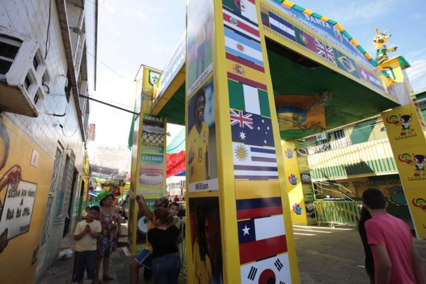 Calor y turistas esperan a Honduras en Manaos