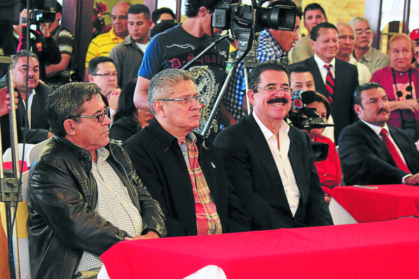 Manuel Zelaya deja la coordinación de Libre