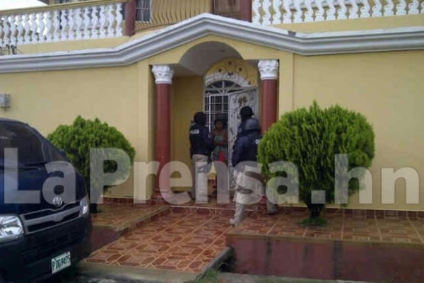 Policía realiza allanamientos en colonias de Comayagüela