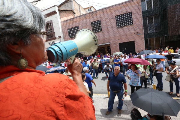 Médicos: 'El pueblo ya no aguanta, pedimos salud”