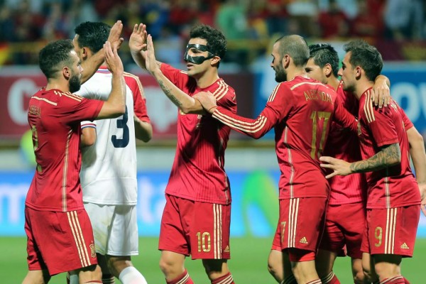 España se carga de moral ganando a Costa Rica en un amistoso