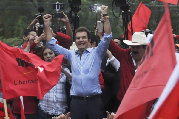 JOH a menos de un punto de Nasralla en resultado de elecciones en Honduras