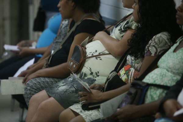 Salud: 'Evitar embarazos es difícil, pero la mujer decide”