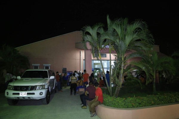 Por bajar mangos a su hermana un niño se electrocuta