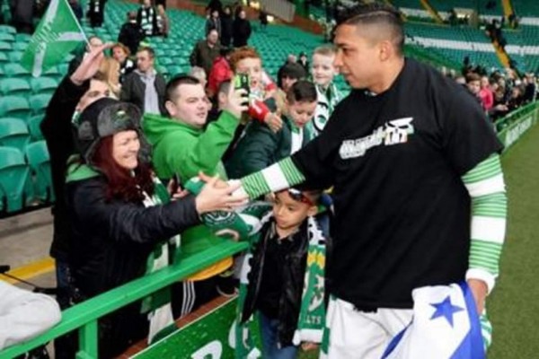 Emilio Izaguirre amplió su contrato con el Celtic